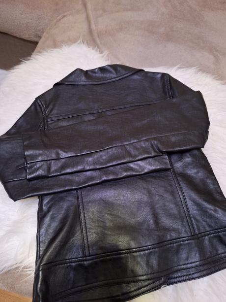 Koženková bunda, reserved,140