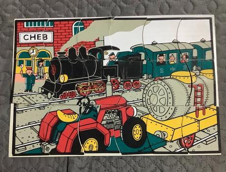 Velke plastove puzzle 80 roky 5 typov,