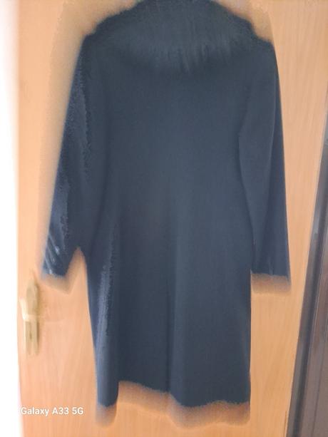 Čierny kabát č.42, 42