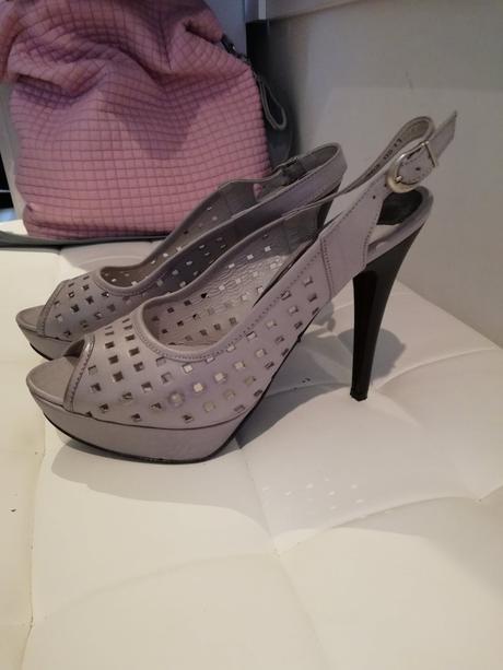 Kožené sandále, 40