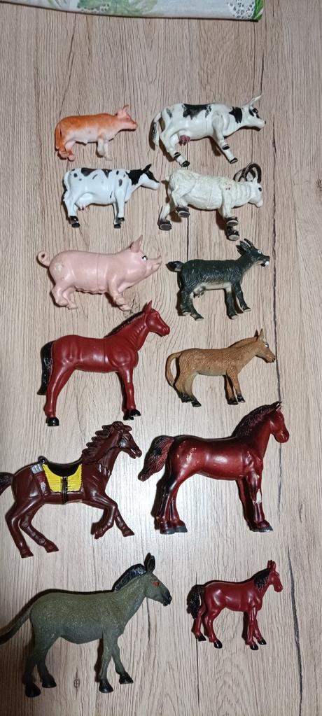 Domáce zvieratká 50 centov kus,