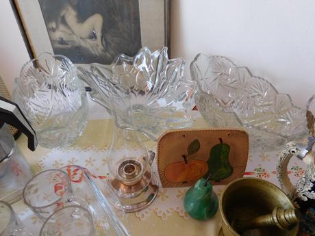 Sklo,porcelán,keramika,smalt,textilie,