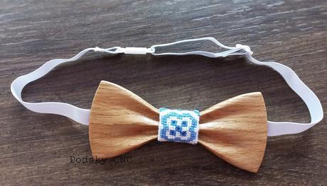 3d drevený motýlik s ručnou výšivkou,