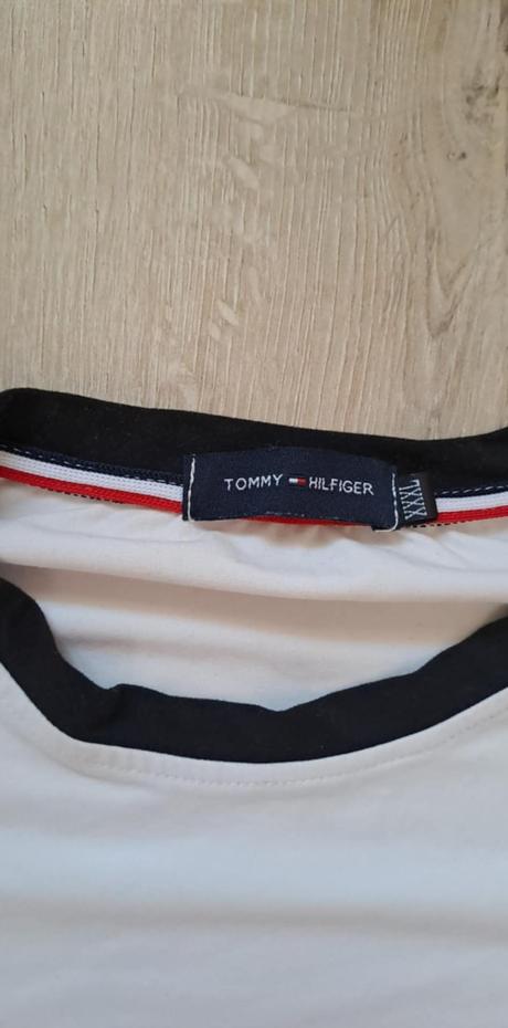 Tričko, sedí na l, l