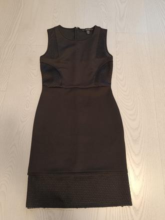 Čierne elegantné sexi šaty, 38