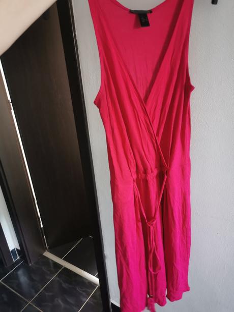 Krásne šaty veľ. s/m, s