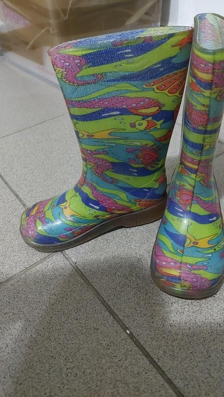 Gumaky dievča 25, 25