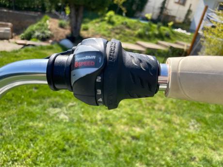 Predám mestský retro bicykel, 28