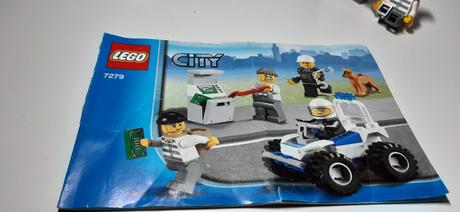 Lego subor policajnych minifiguriek, 