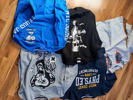 Mikiny reserved, reserved,152