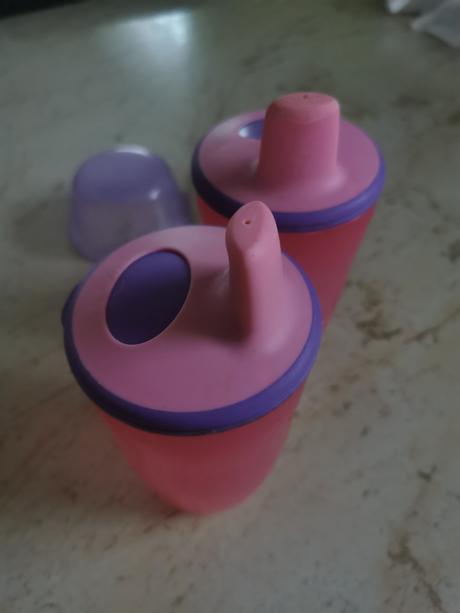 Sada pre deti tanier, fľaška, podbradníky, 