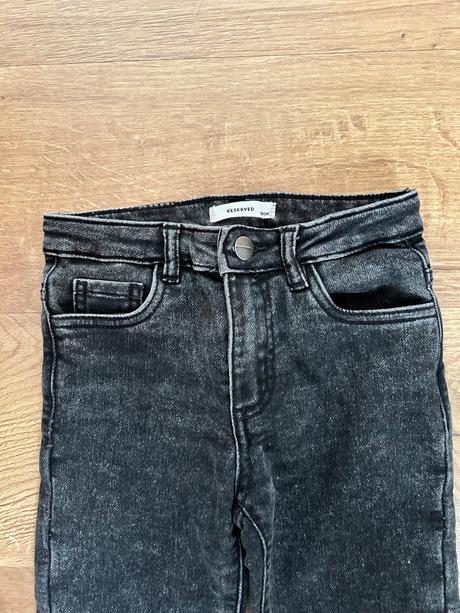 Tmavé rifle, reserved,128