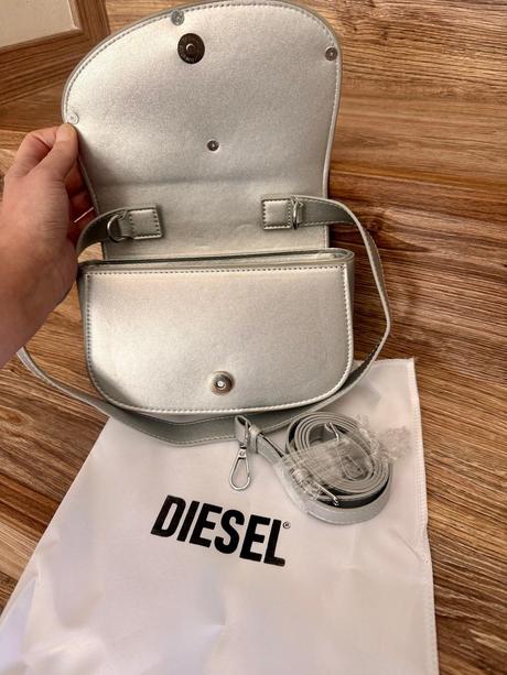 Kabelka strieborná, diesel
