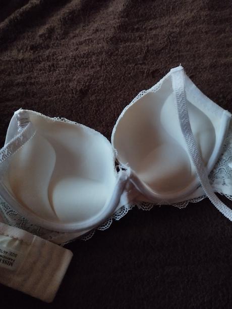 Dámska podprsenka, 100b