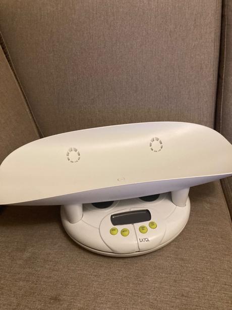 Dojčenská a detska váha, laica