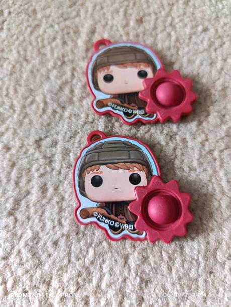 Postavičky a doplnky harry potter kinder joy, 