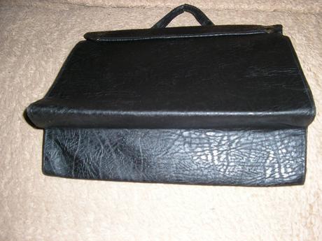 1148. čierna aktovka, taška,