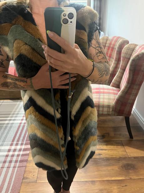 Dámska vesta značka urbancode veľkosť 8, s