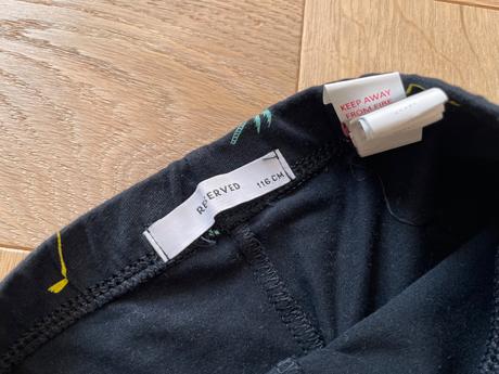 Legíny s plameniakmi, reserved,110