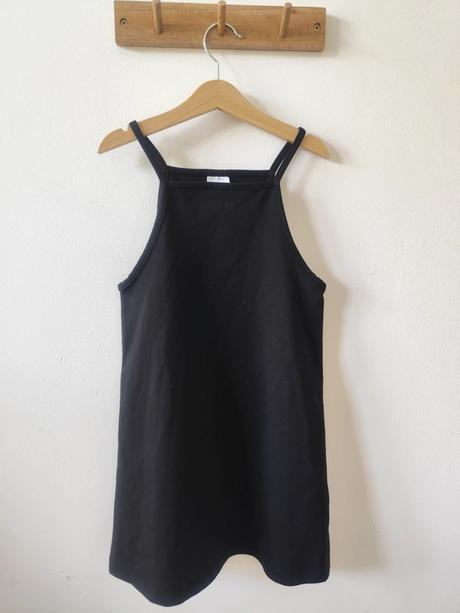 Čierne šaty, zara,128