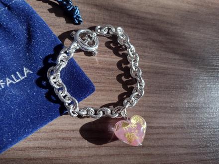 Náramok so srdcom, 