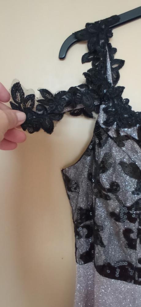 Spoločenské šaty, 42