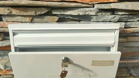 Poštová schránka, biela, 