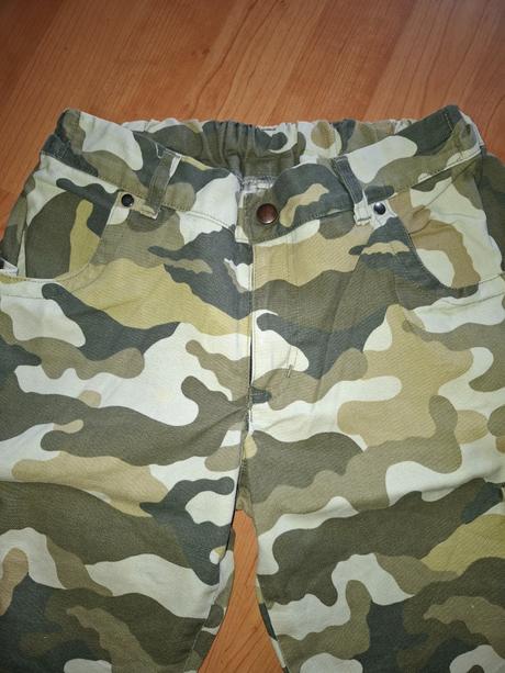 Chlapčenske kraťasy, 134