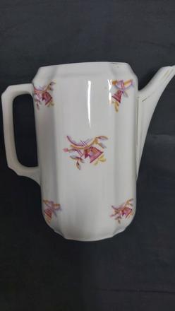 Čajník porcelánový na dekoráciu, 