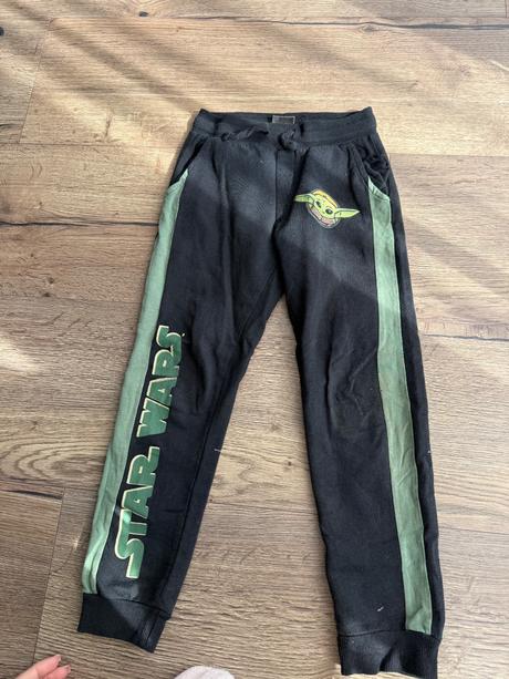 Mikiny + tepláky, 122–134