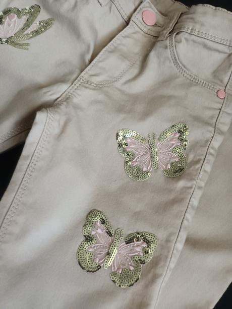 Elastické nohavice s motýlikmi, 128