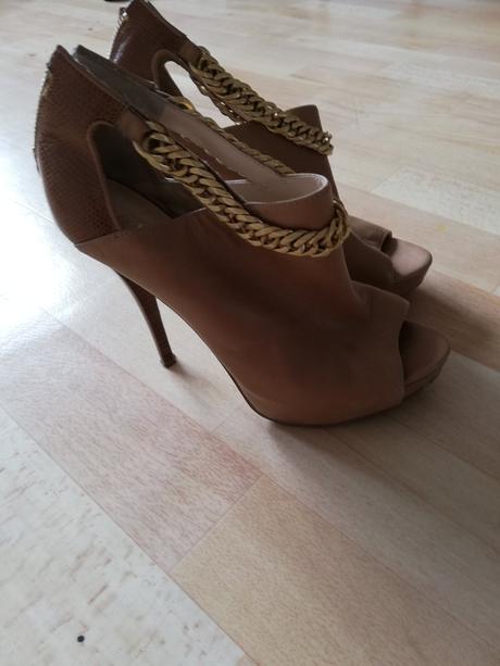 Guess lodicky, guess,37