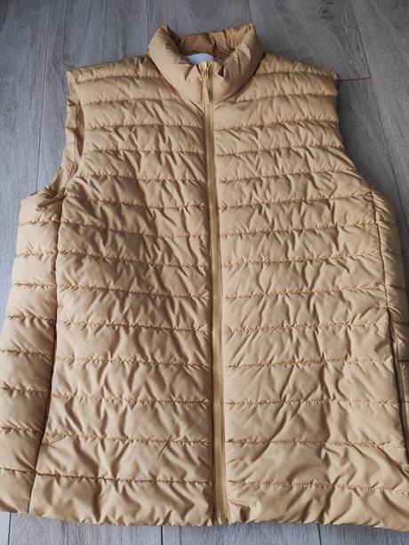 Krásna vesta, reserved,l