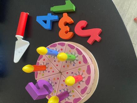 Hračka drevená torta, 