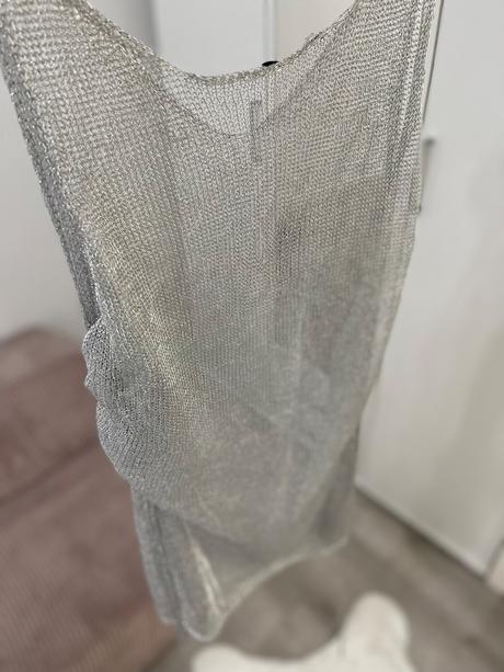 Strieborná sieťková tunika, 38