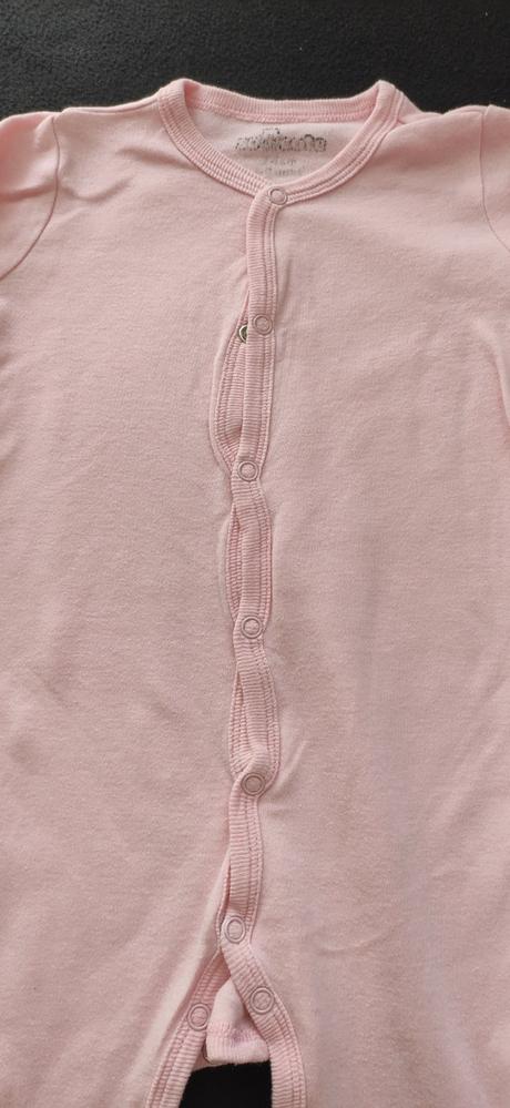 Dievčenské pyžamo, 74