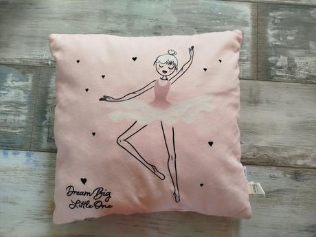 Výzdoba do dievčenskej izby labute,