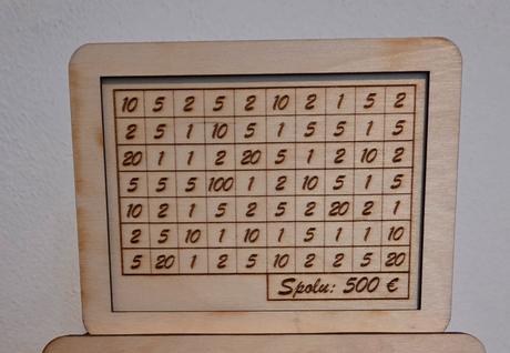 Drevená vyškrtávacia pokladnička 500, 