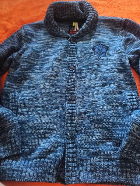 Svetrík, krásny, prilexitostne noseny, 140