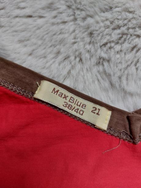 Tielko s hviezdickami, m