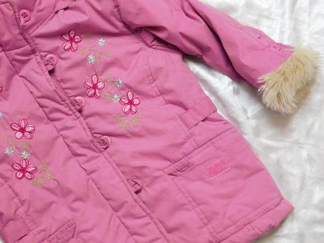 Pekna bunda s odonimatelnou kapucnou, 92