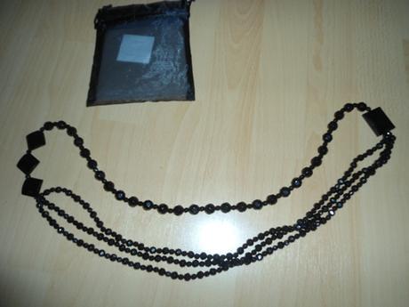 Cierny nahrdelnik, oriflame