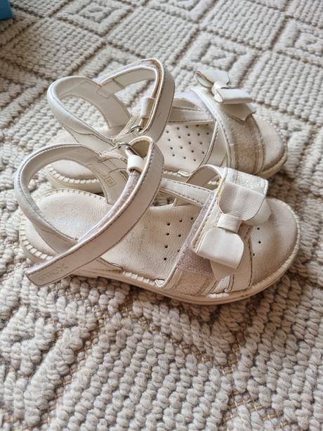 Sandals s maslou a s uzavretou spickou gox vel. 25, geox,25