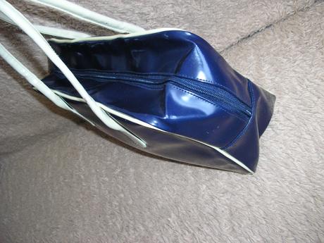 1141. tm. modrá taška, 