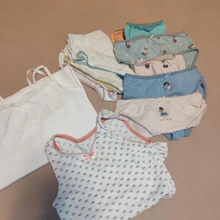 2x nove tielko, 1x použité, 9x nohavičky, 6x ponož, 104