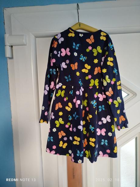 Krásne farebné šaty, kugo,128