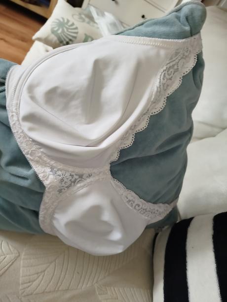 Triumph podprsenka 85e/f, triumph,85e