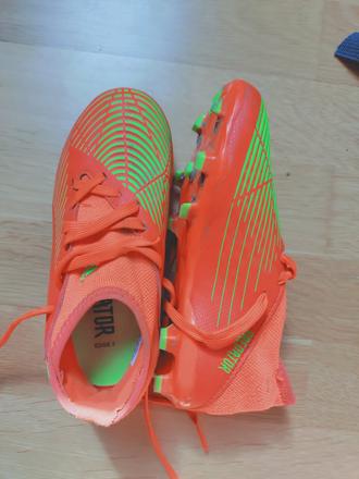 Kopačky predator, 30