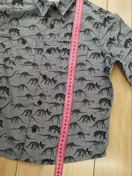 Úžasná košeľa, 104