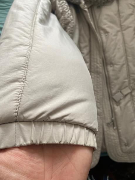 Betty barclay bunda, 38